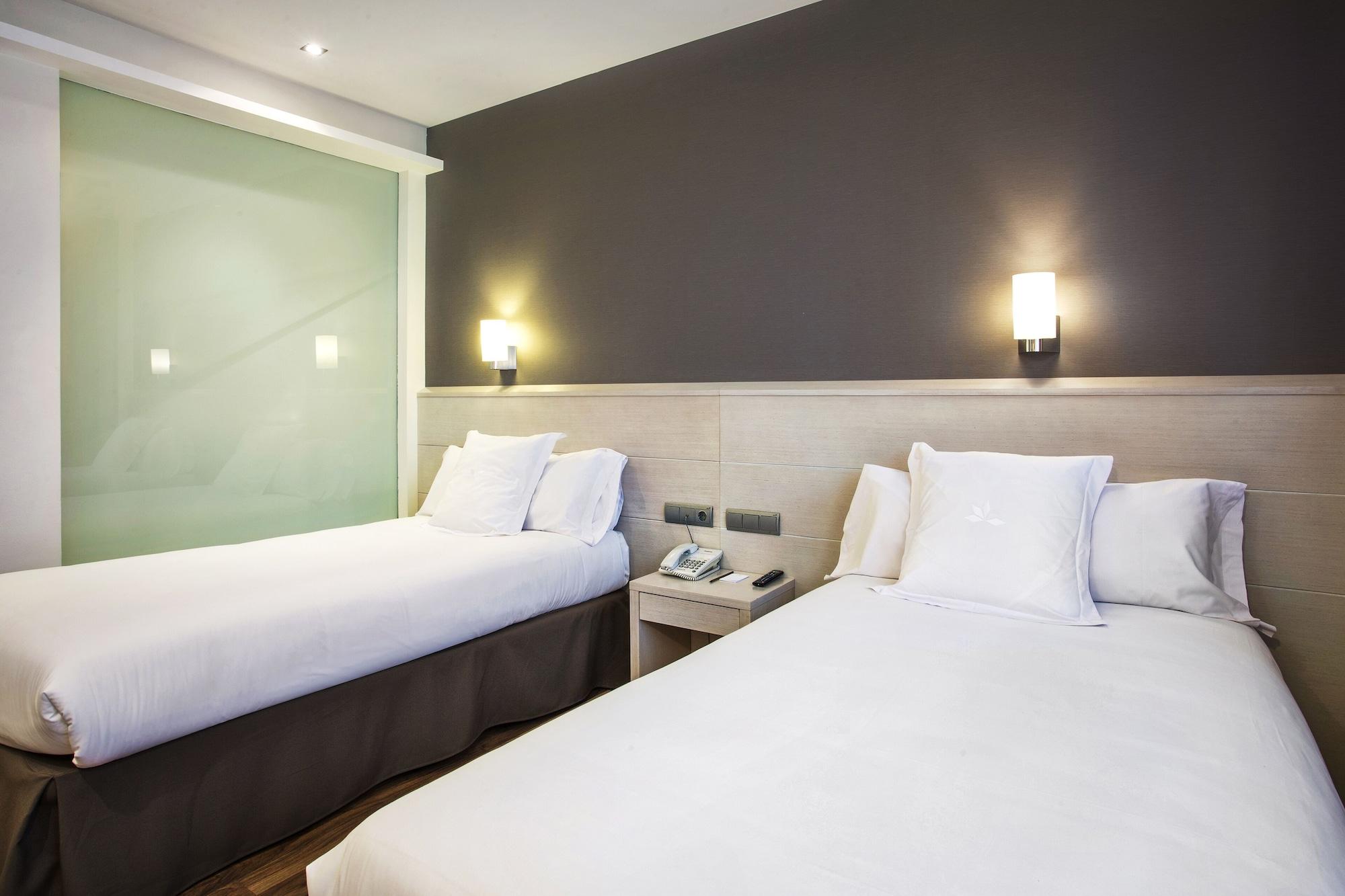 Azz Valencia Tactica Hotel パテルナ エクステリア 写真