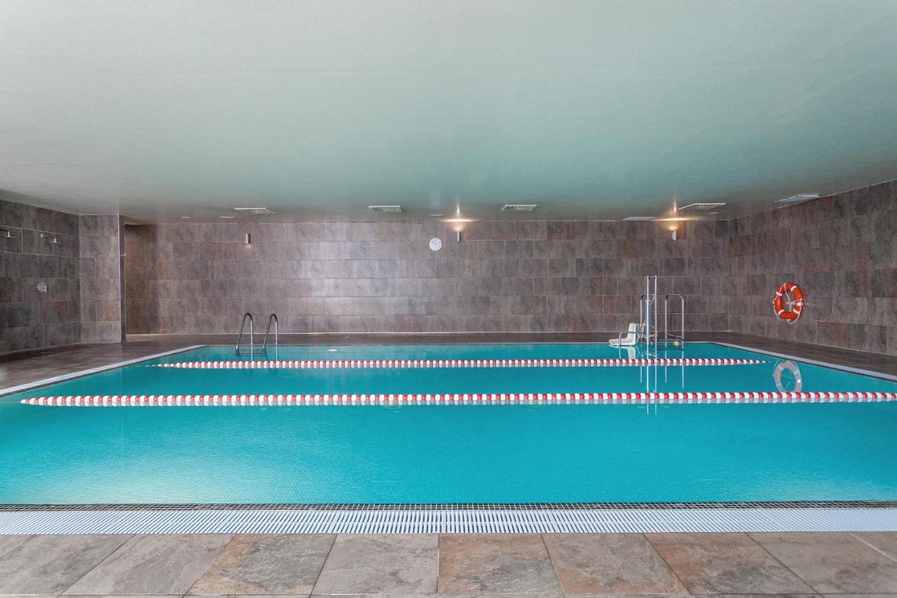 Azz Valencia Tactica Hotel パテルナ エクステリア 写真