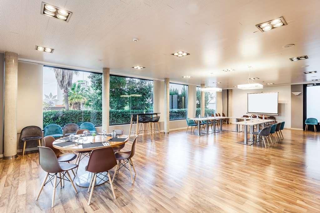 Azz Valencia Tactica Hotel パテルナ 部屋 写真
