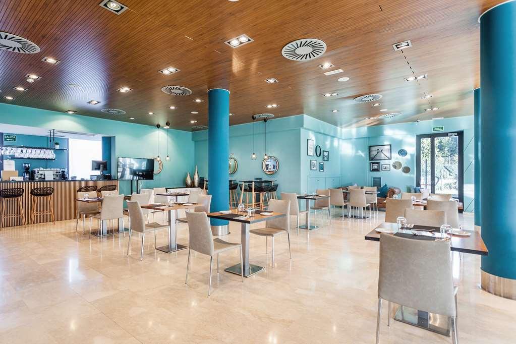 Azz Valencia Tactica Hotel パテルナ 部屋 写真