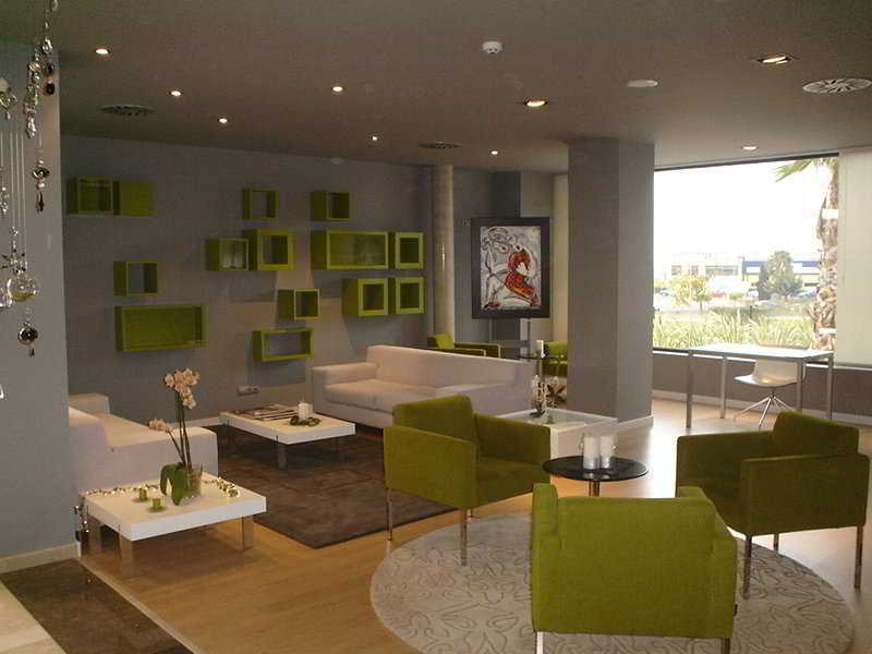 Azz Valencia Tactica Hotel パテルナ エクステリア 写真