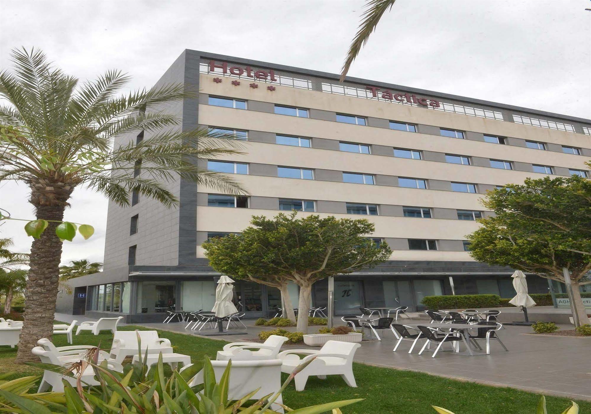 Azz Valencia Tactica Hotel パテルナ エクステリア 写真