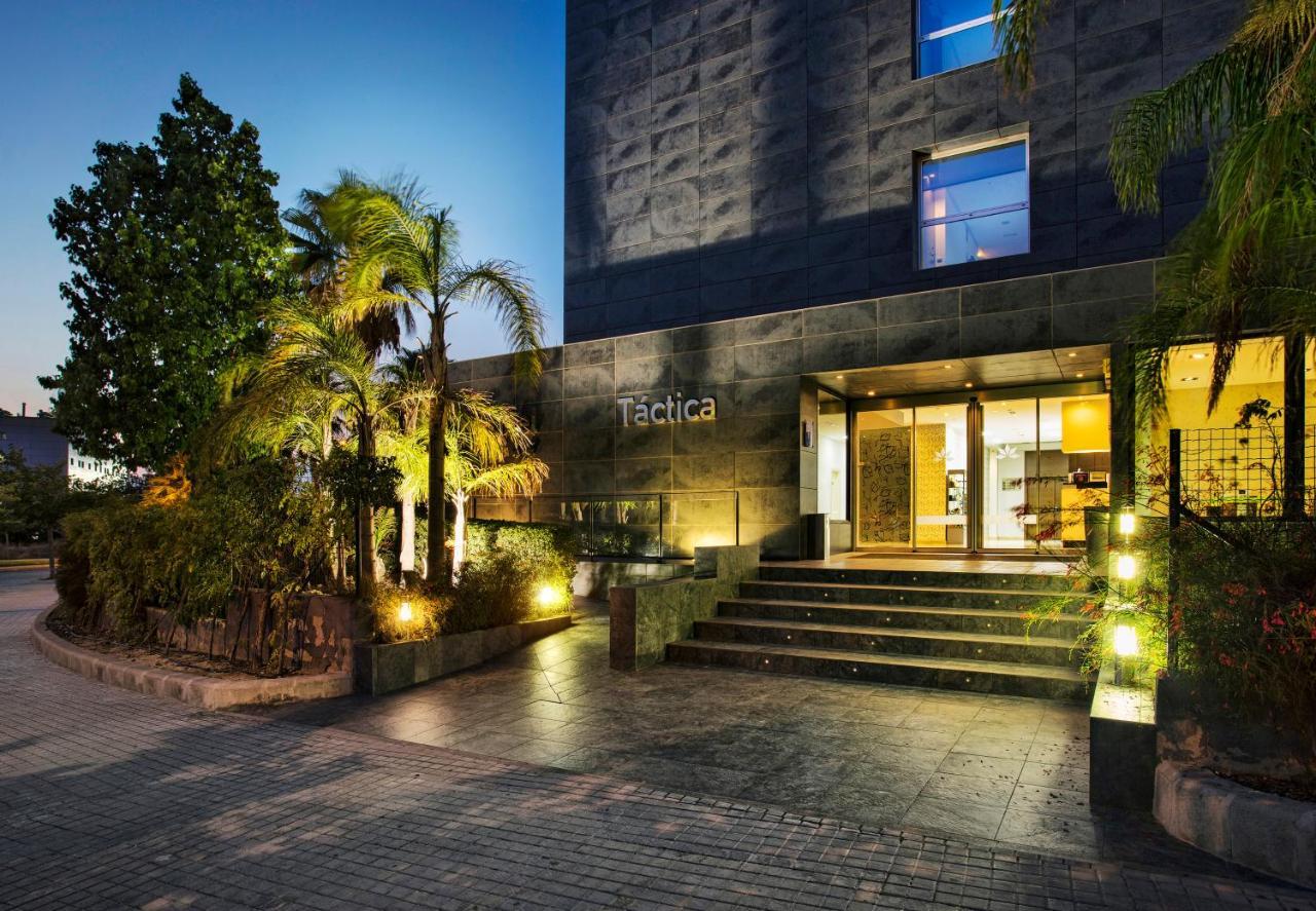 Azz Valencia Tactica Hotel パテルナ エクステリア 写真